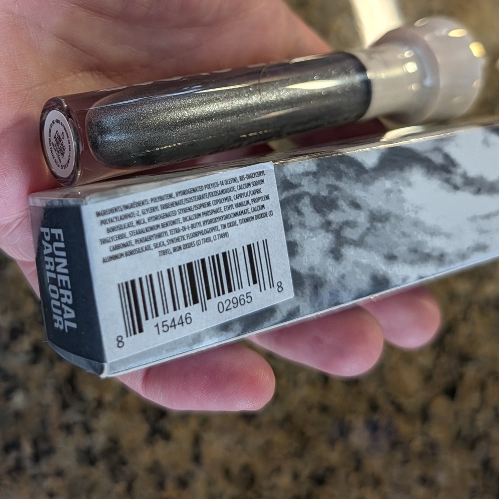 Jeffree Star The Gloss Funeral Parlour NIB - Picture 5 of 6